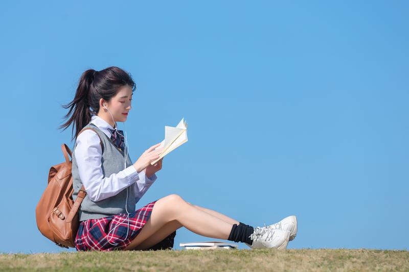 剪映全系资源合集，从安装、学习到实战模板素材全覆盖，一套决剪映剪辑所有需求，含Windows+Mac+Android多版本安装包