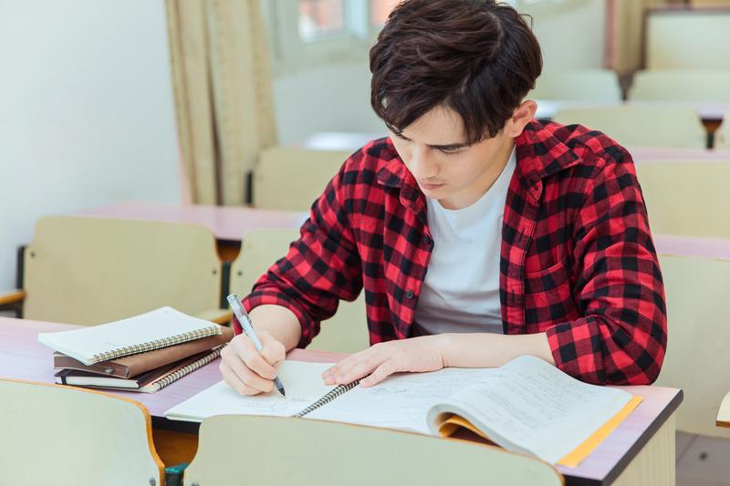 剪映全系资源合集，从安装、学习到实战模板素材全覆盖，一套决剪映剪辑所有需求，含Windows+Mac+Android多版本安装包