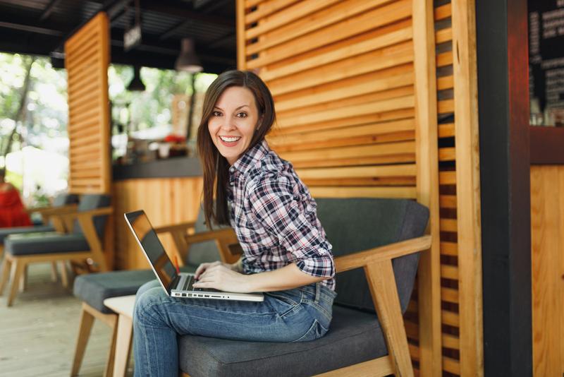 剪映全系资源合集，从安装、学习到实战模板素材全覆盖，一套决剪映剪辑所有需求，含Windows+Mac+Android多版本安装包